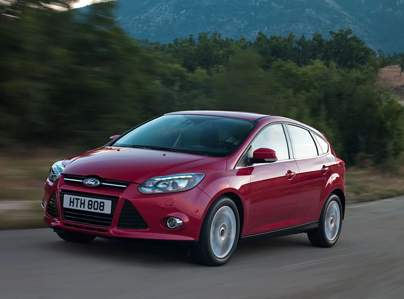 1826801-allnewfordfocus-5-door-001.jpg