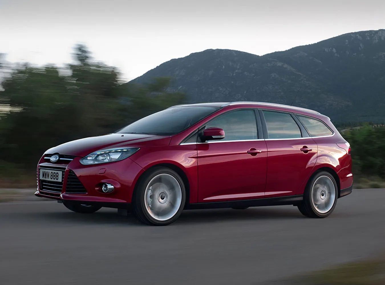 1827353-allnewfordfocus-wagon-004.jpg