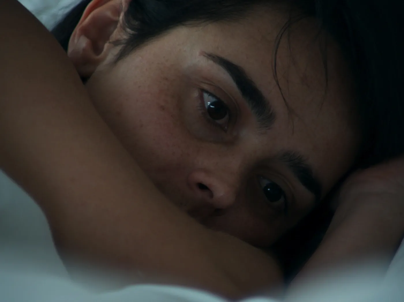 Karen płacze w autobusie