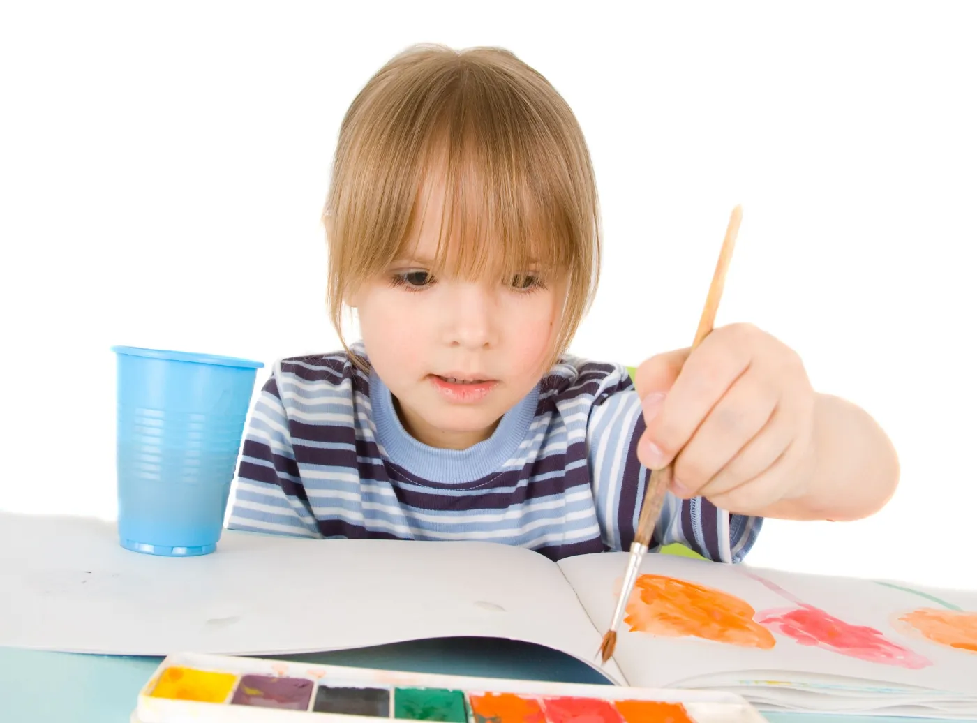 dziecko maluje leworęczne