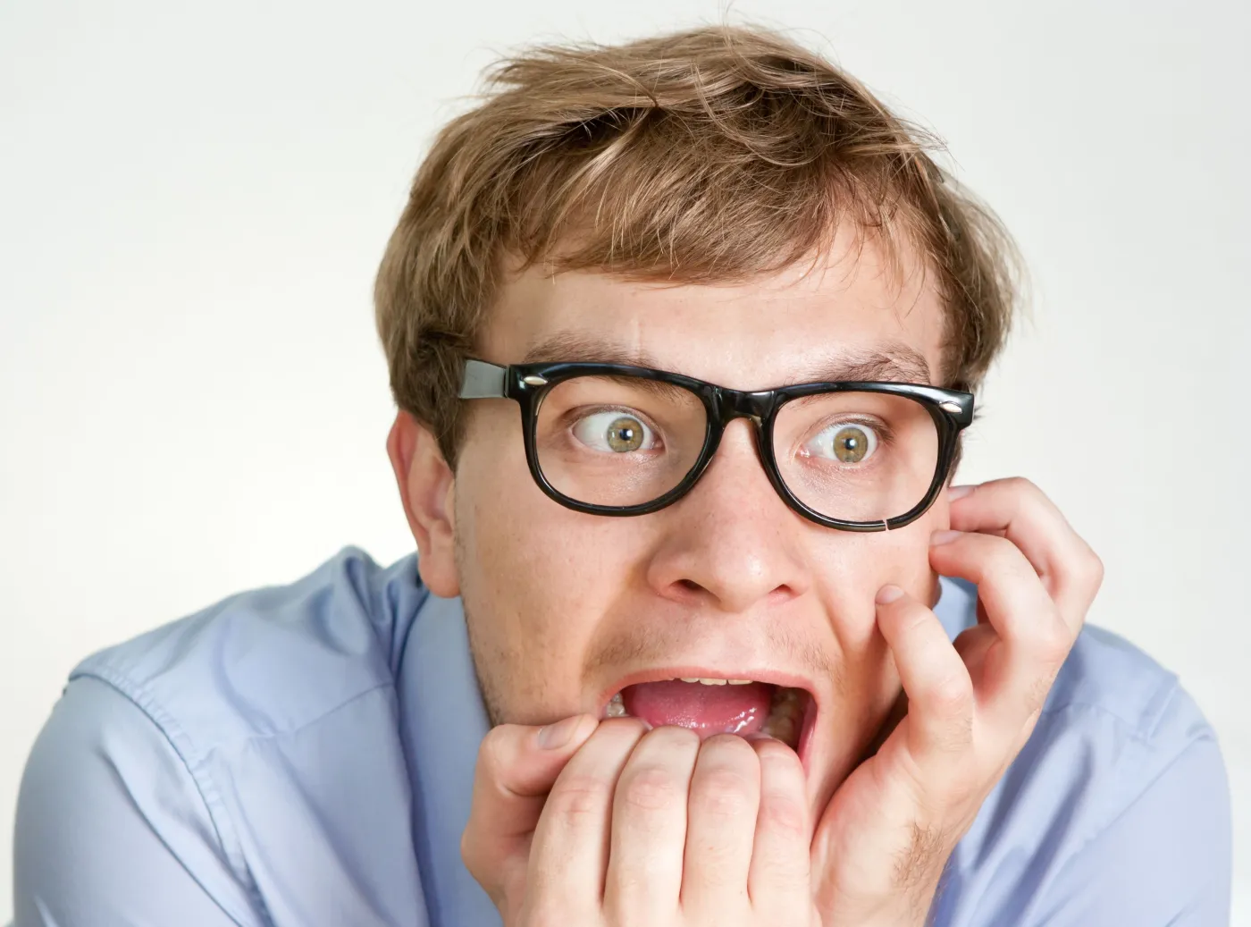 Przestraszony mężczyzna