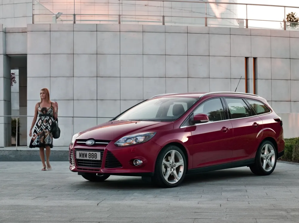 2475063-allnewfordfocus-wagon-003.jpg