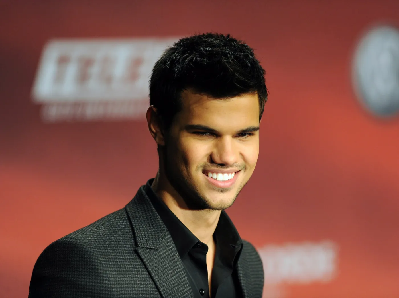 2765422-taylor-lautner-w-berlinie.jpg
