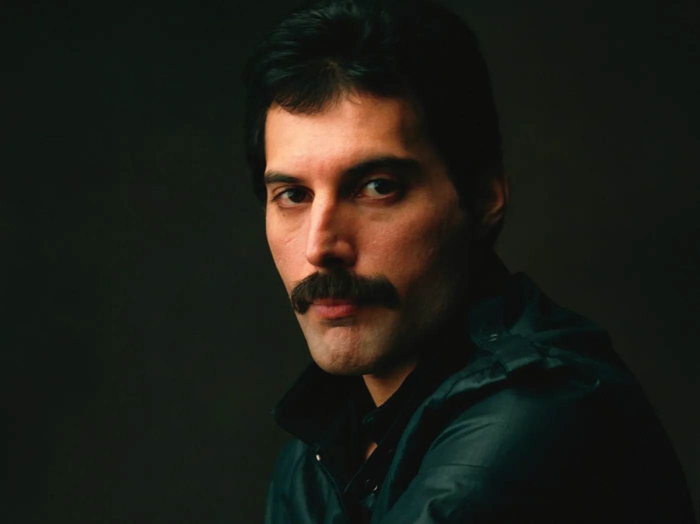 2765997-freddie-mercury-1946-1991.jpg