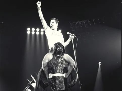 2766193-freddie-mercury-1946-1991.jpg