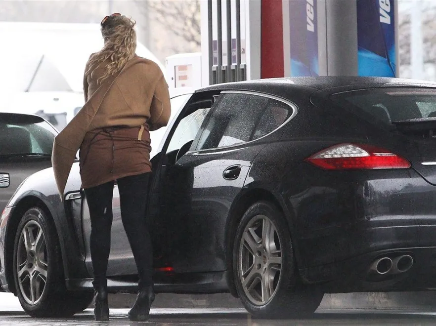 Opieka nad dzieckiem wyszczupliła aktorkę: Joanna Liszowska w rewelacyjnej formie!