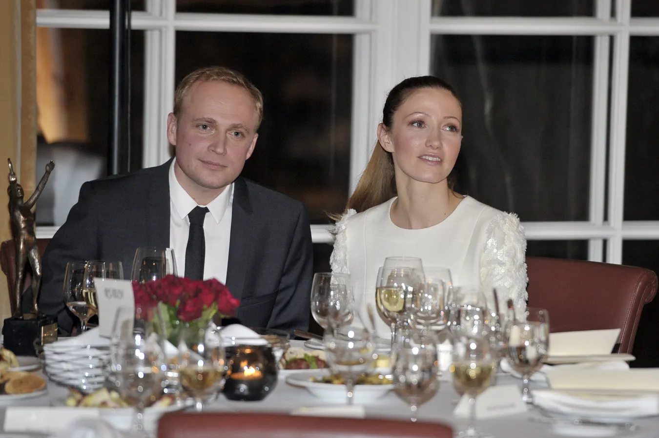 Piotr Adamczyk nie może zamieszkać ze swoją żoną. Dlaczego?