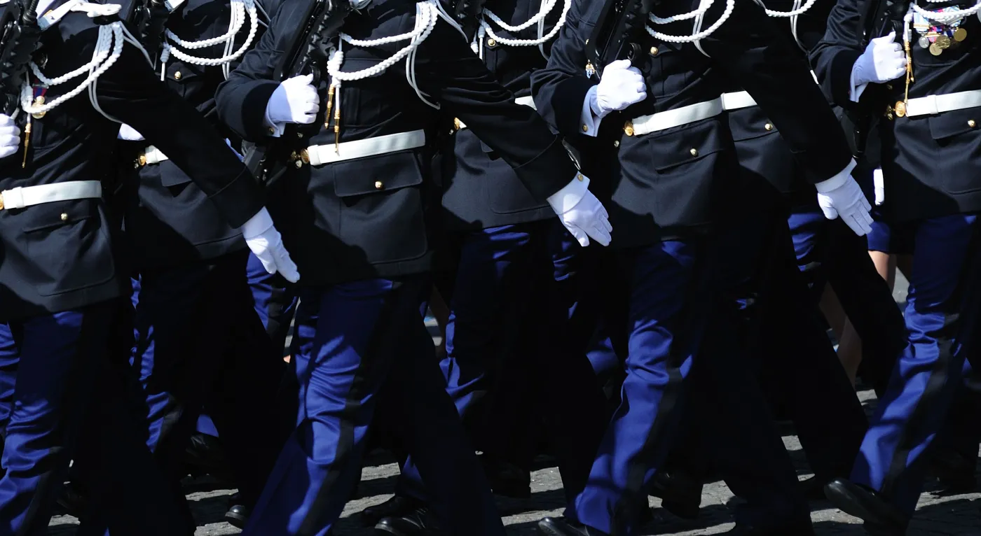 Nogi francuskich żandarmów