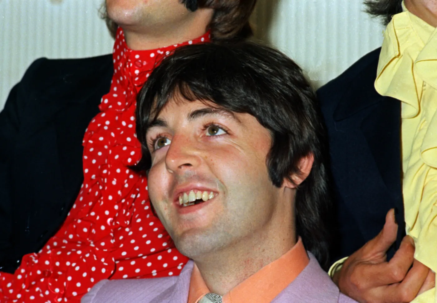 3662917-paul-mccartney-w-1968-roku.jpg