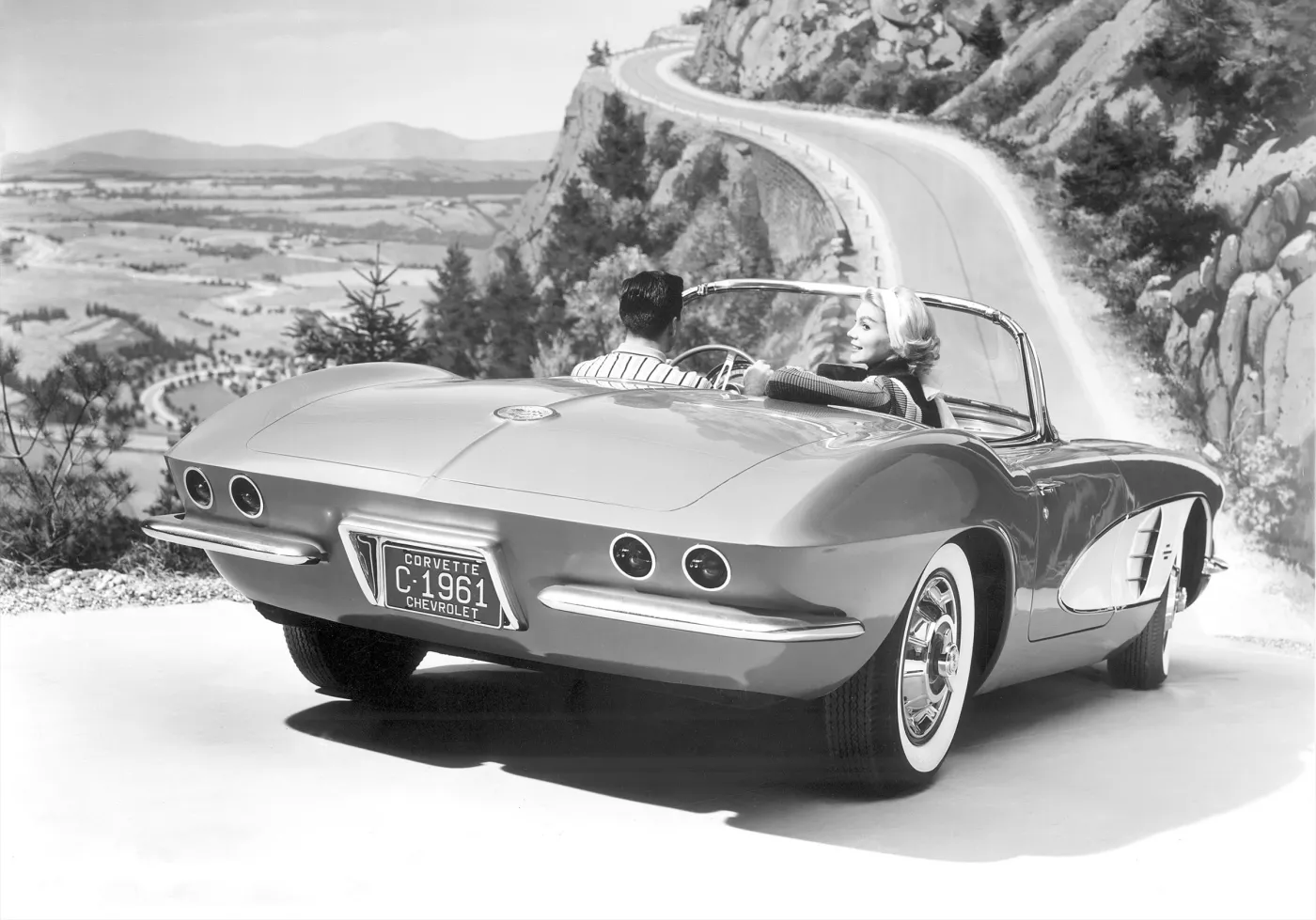 3833492-1961-corvette-converti90.jpg