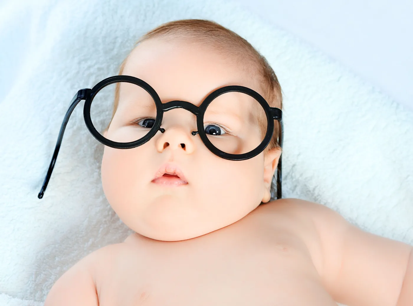 niemowlę dziecko okulary
