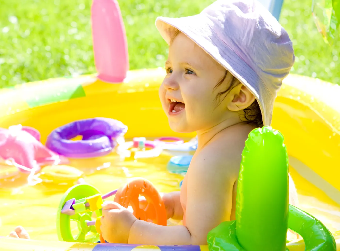 basen dziecko upał zabawa