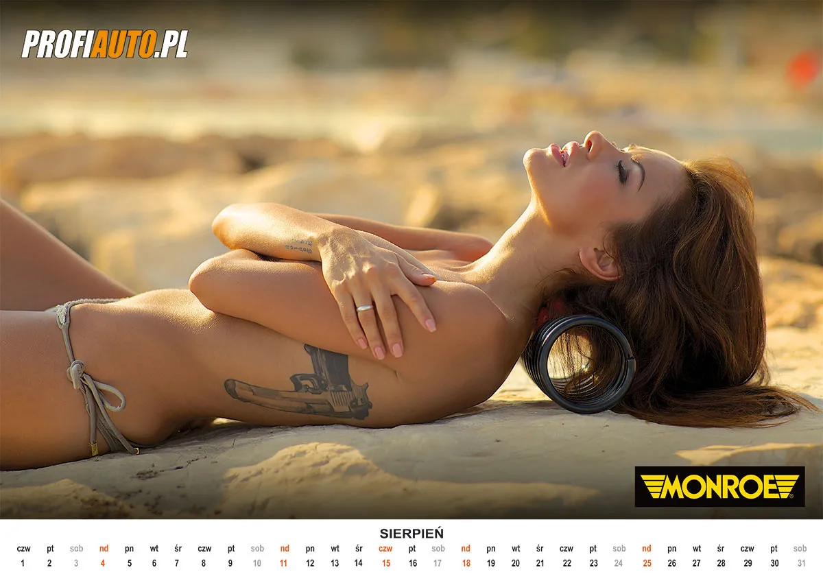 Zobacz zdjęcia Natalii Siwiec w ferrari 458 italia