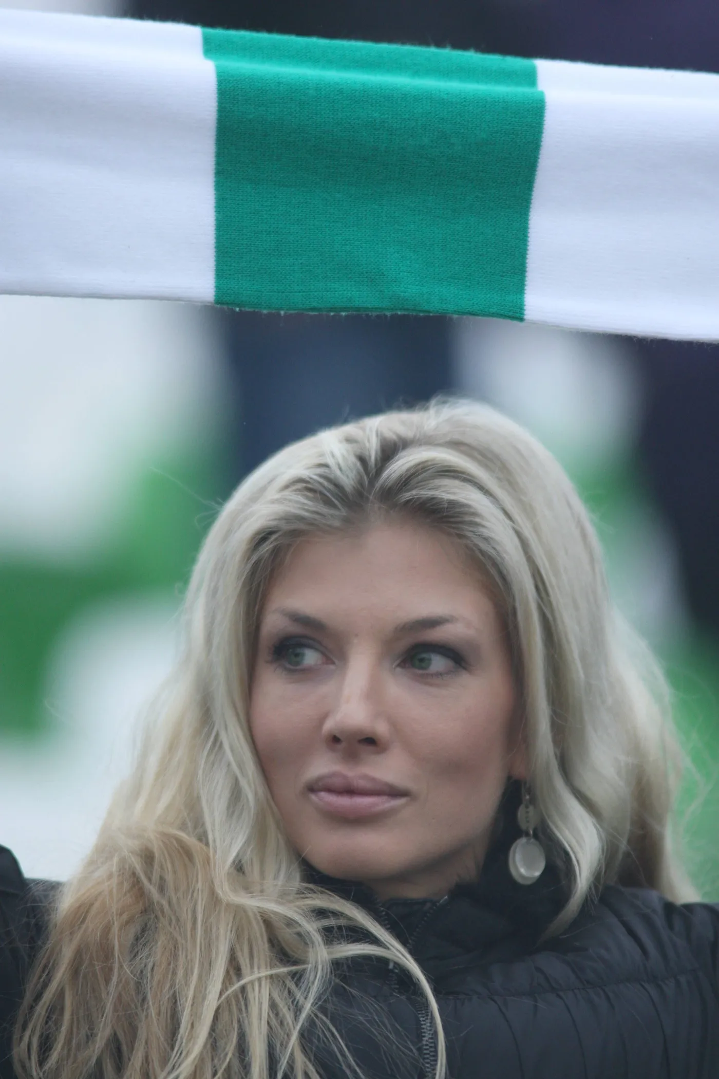 Piękna pani prezes ostro o mężczyznach: Pseudospece od piłki nożnej