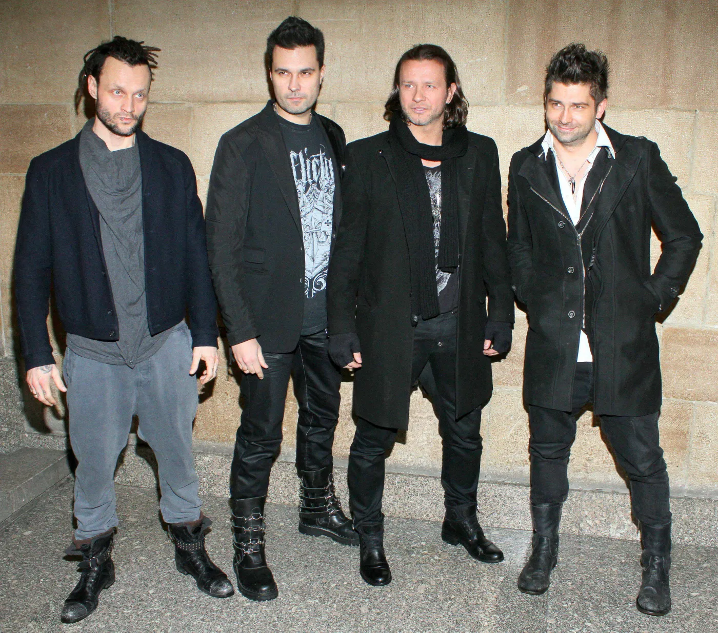 "Ten świat pojeb... jest". Tak śpiewa i gra "Ajron Majdan". WIDEO