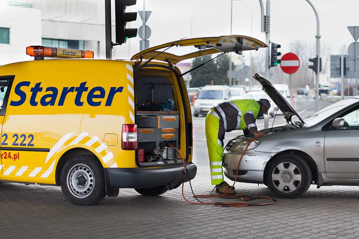 Zepsuty samochód? Zobacz, jak wygląda warsztat na czterech kółkach