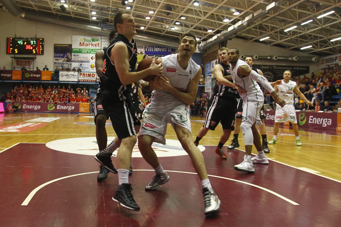 Stelmet pokonał Czarnych