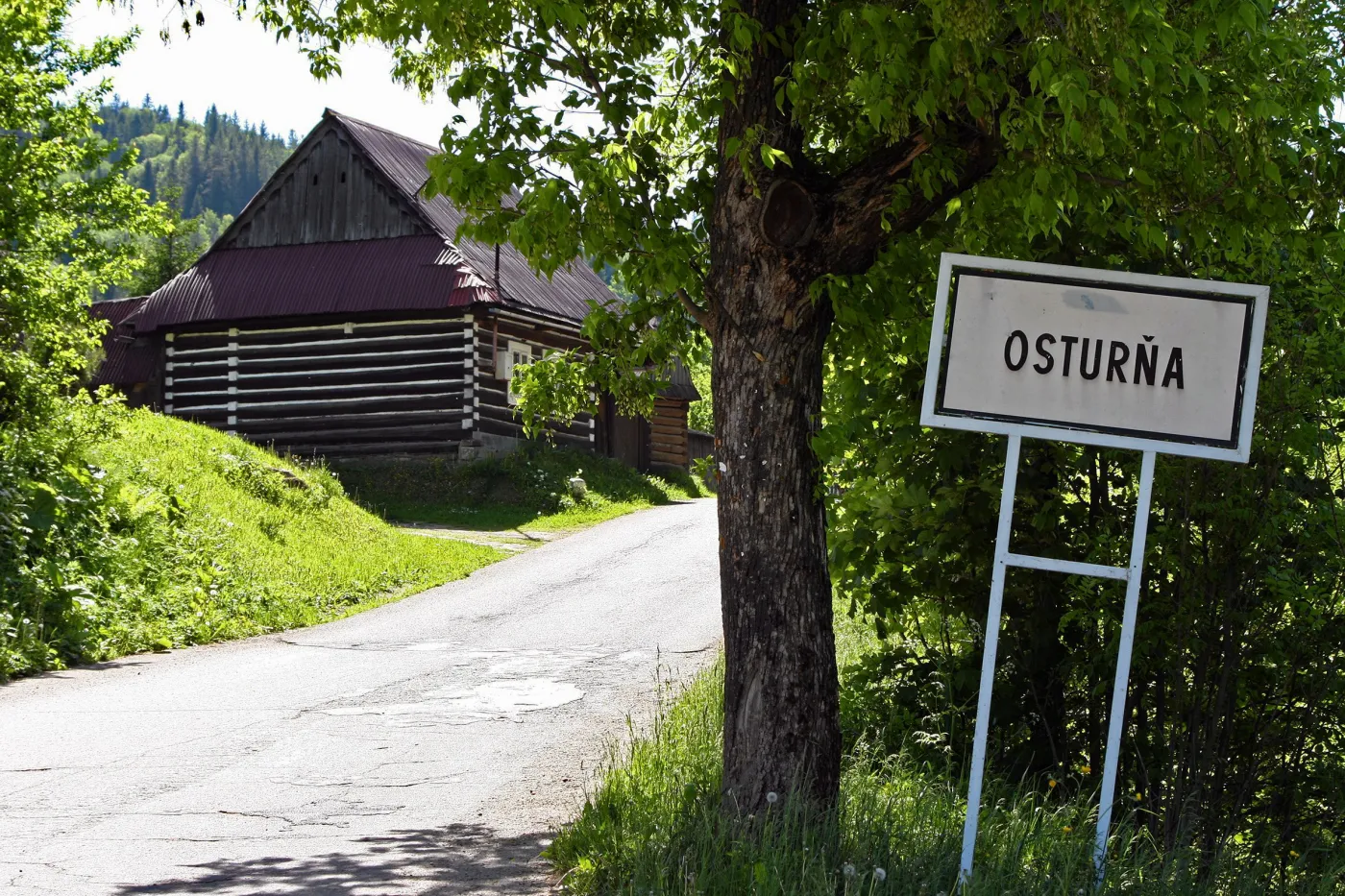 5073095-osturnia-slowacja-lemkowie.jpg