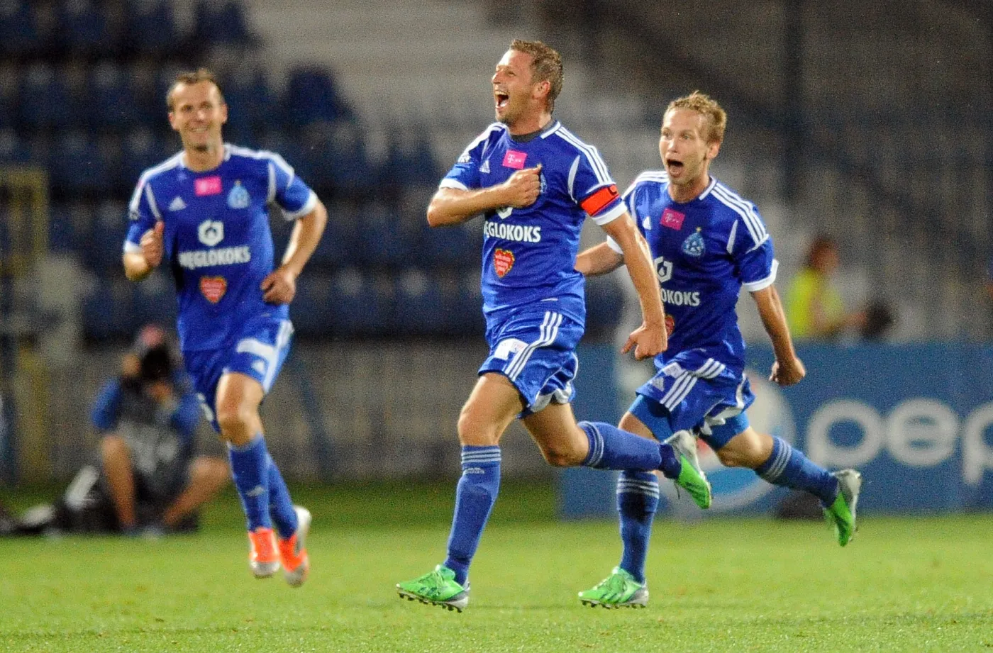 Marcin Malinowski (w środku)