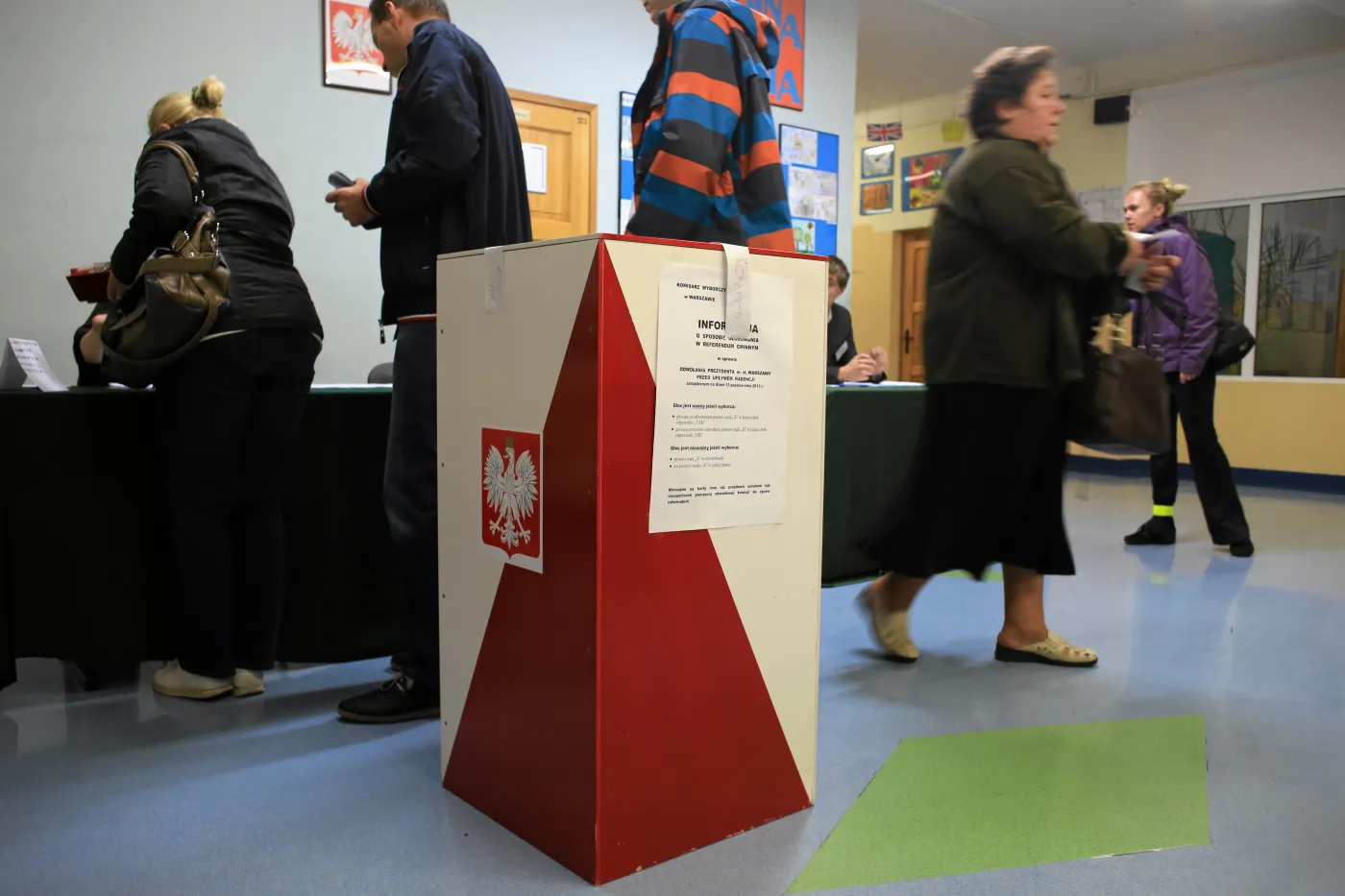 PKW czeka. Na stronie tylko dane z pojedynczych komisji