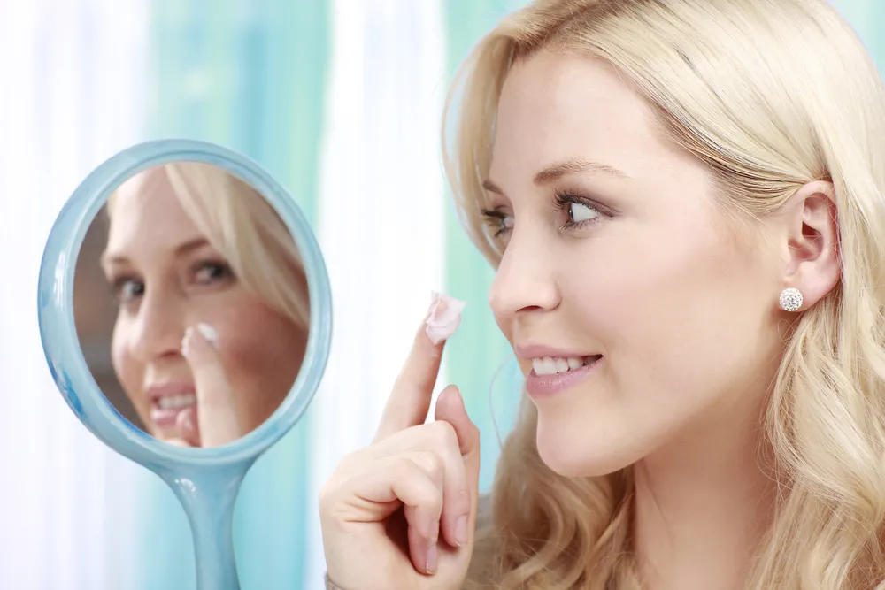 Gładkość jak po botoksie, ale bez zastrzyków? Oto, co może Ci ją dać!