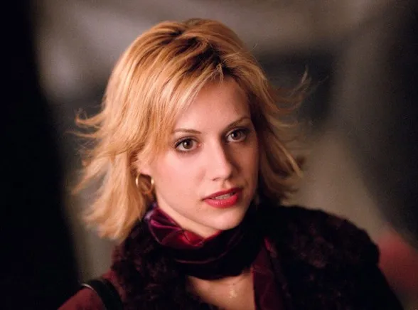 fr_brittany_murphy_264000a_918393.jpg