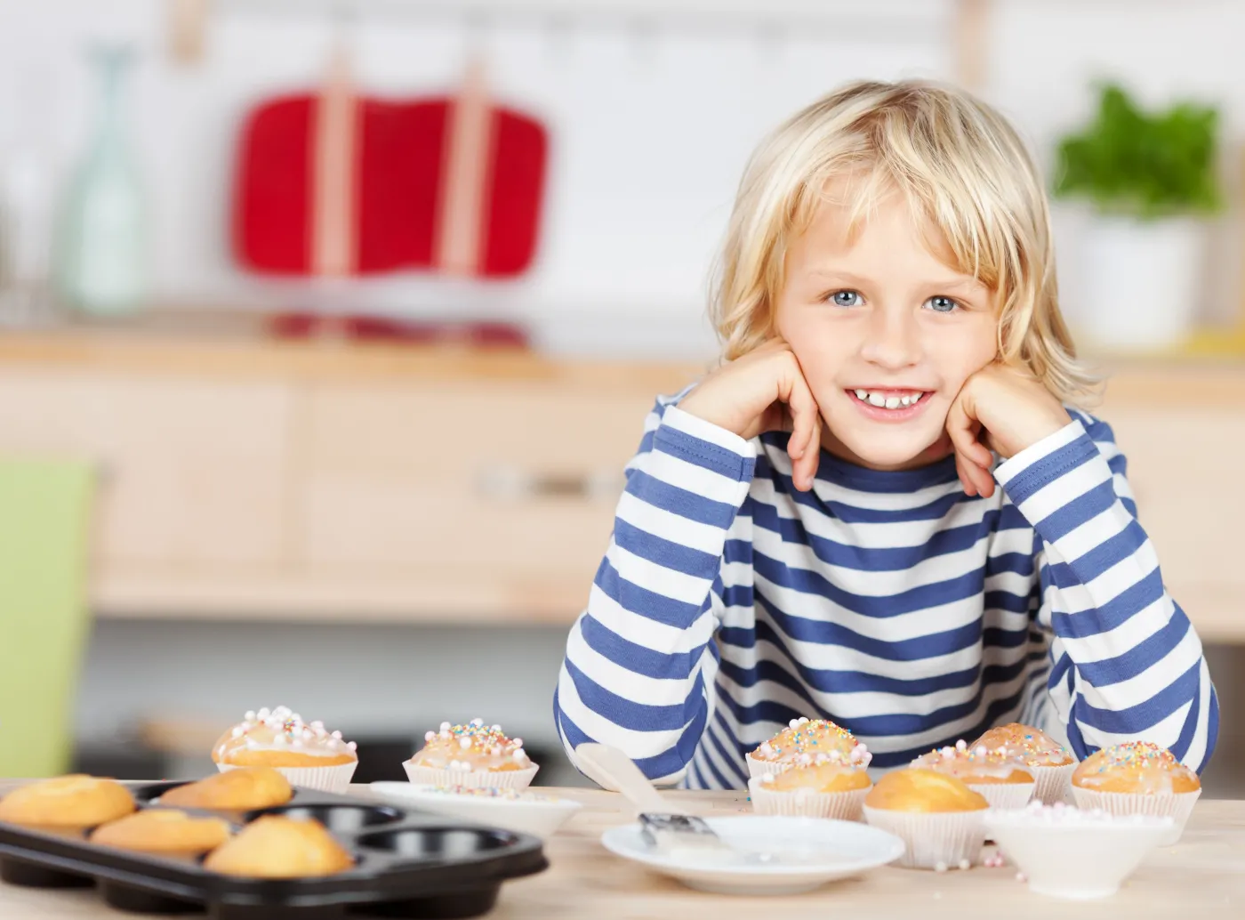 Dziecko upiekło muffinki
