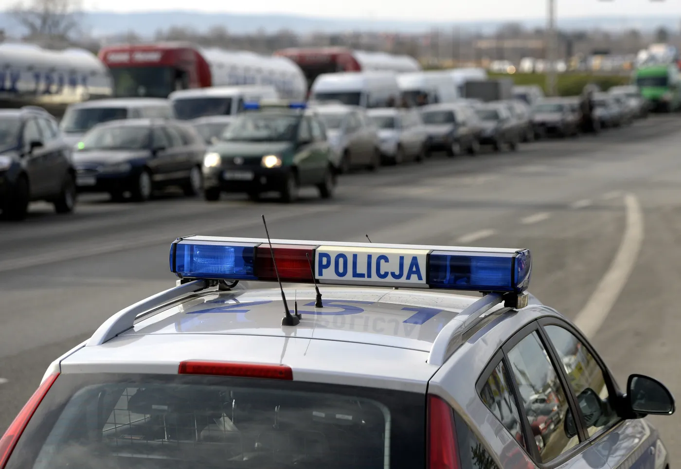 Polacy wracają z majówki. Na drogach nerwy, tłok i korki