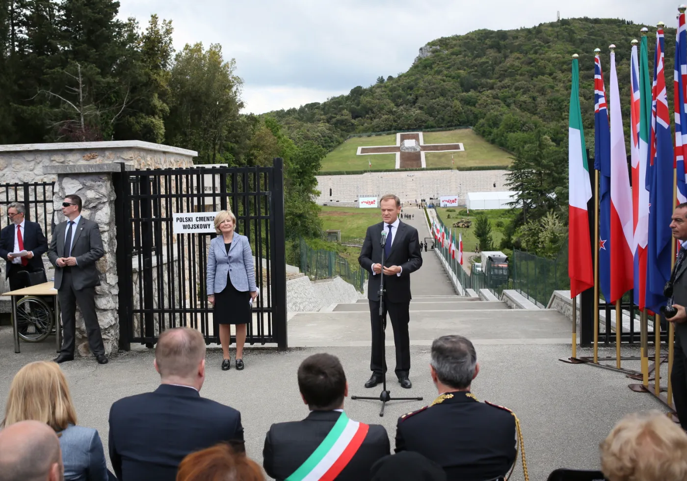 6300210-donald-tusk-monte-cassino.jpg