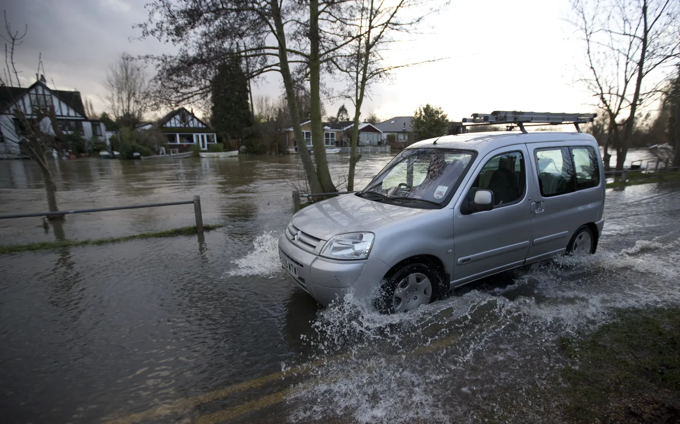 Zmiany klimatyczne przyczyną ekstremalnej pogody. Specjalny raport