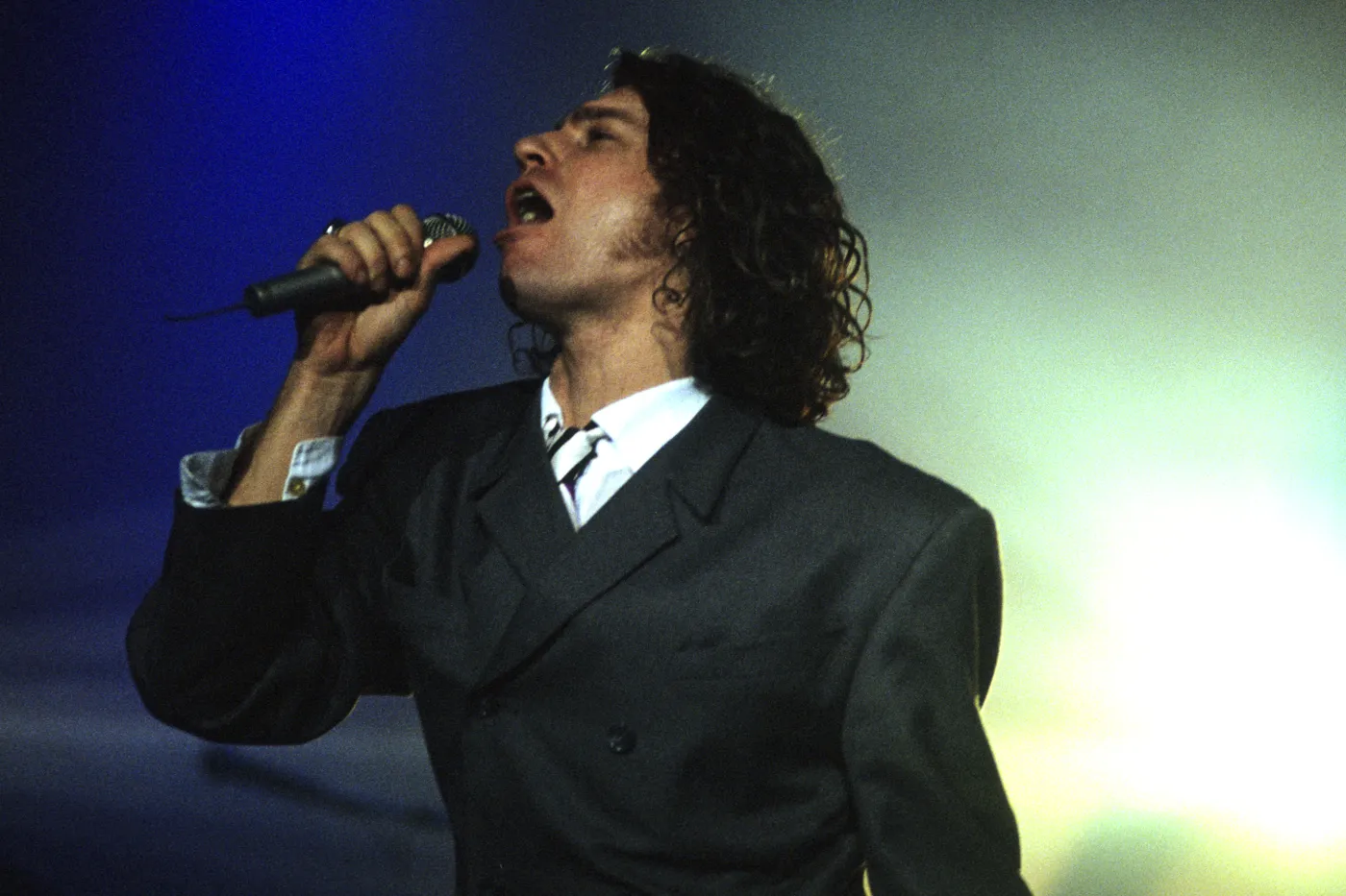 5984860-michael-hutchence-i-inxs.jpg