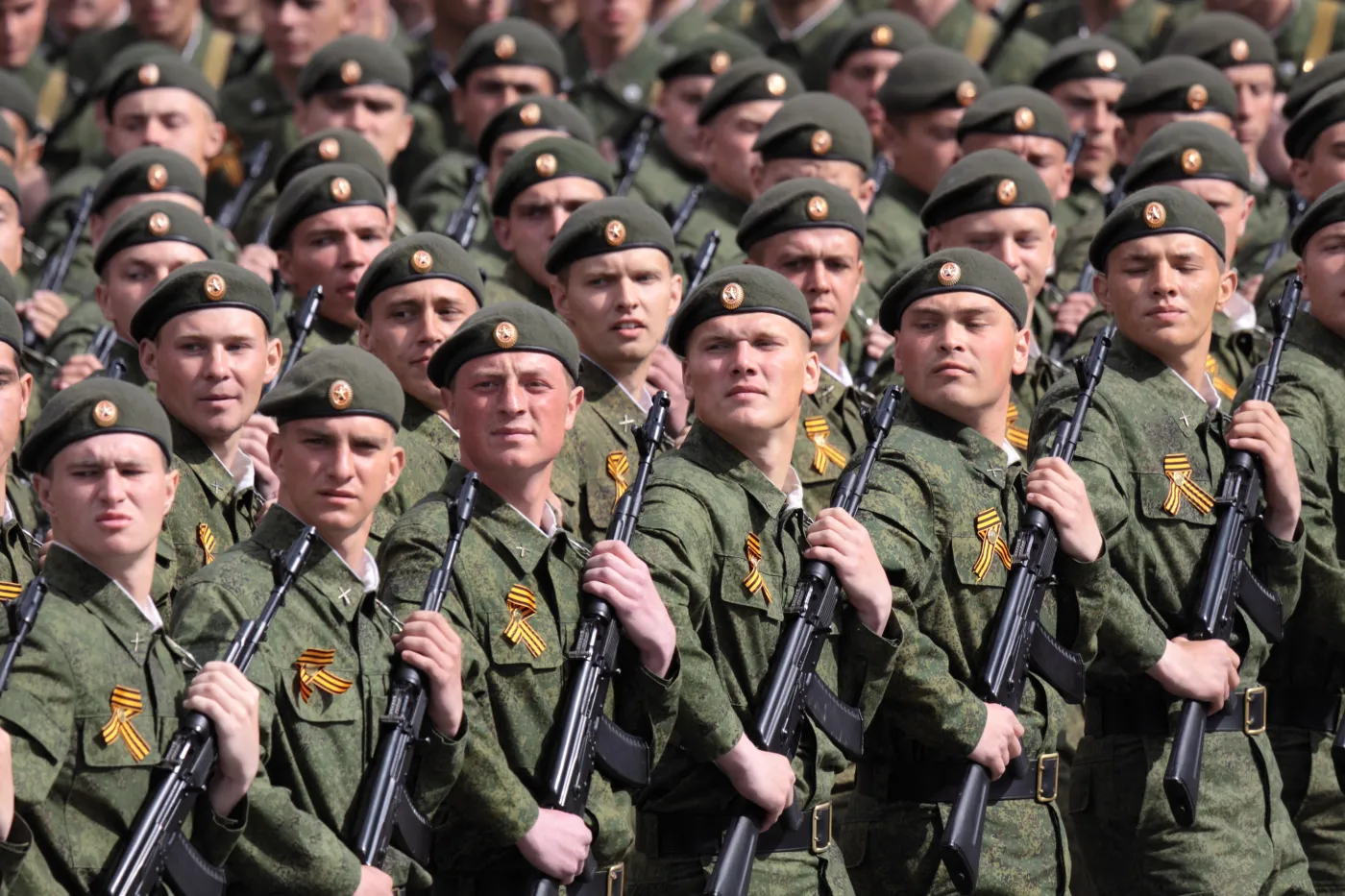 Rosyjskie pozory mocarstwa. Czar potęgi pryska z dniem wypłaty