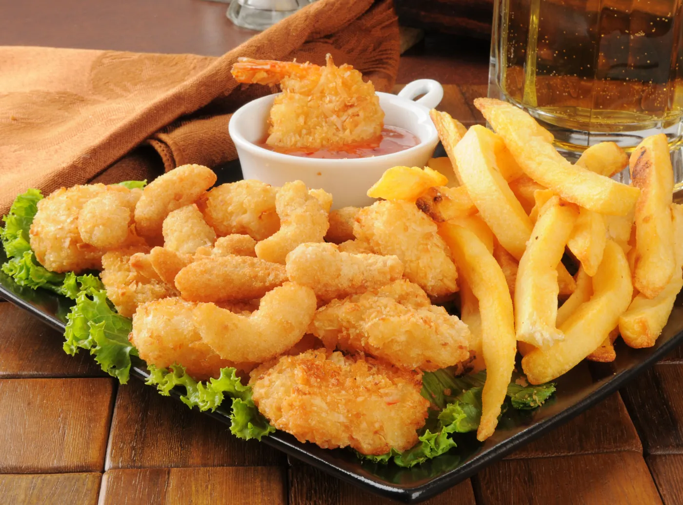 Smażone ziemniaki i mięso