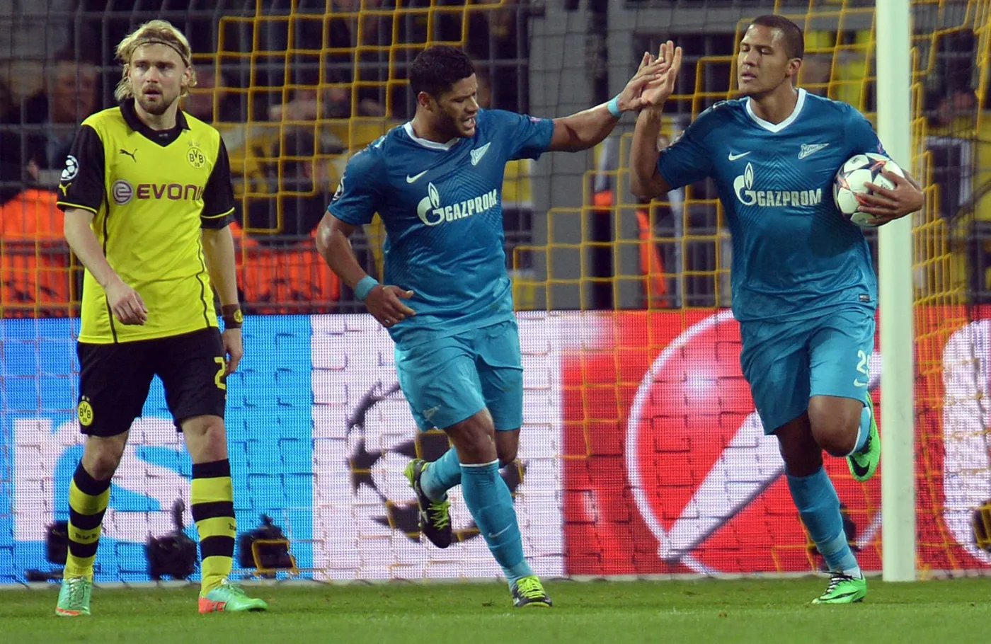 Marcel Schmelzer (z lewej)