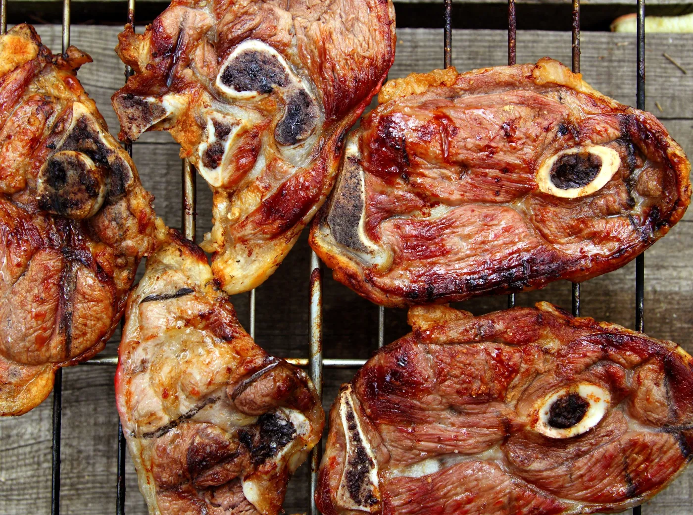 mięso z grilla jagnięcina