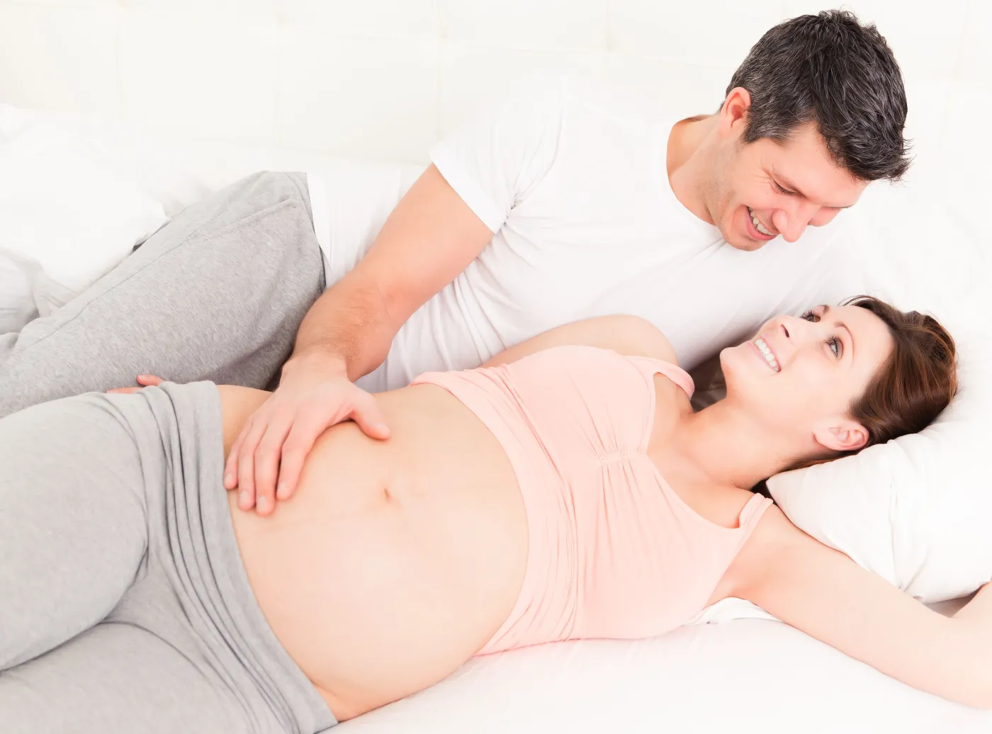 ciąża seks kobieta w ciąży z partnerem