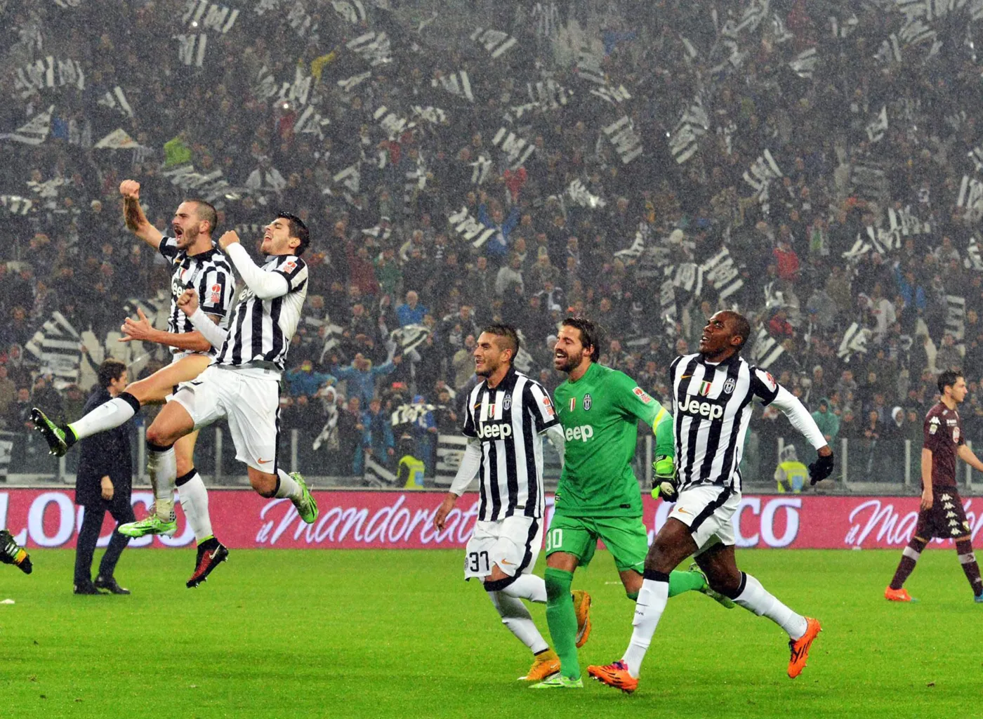 Liga włoska: Kamil Glik nie zatrzymał Juventusu. Derby dla "Starej Damy". WIDEO