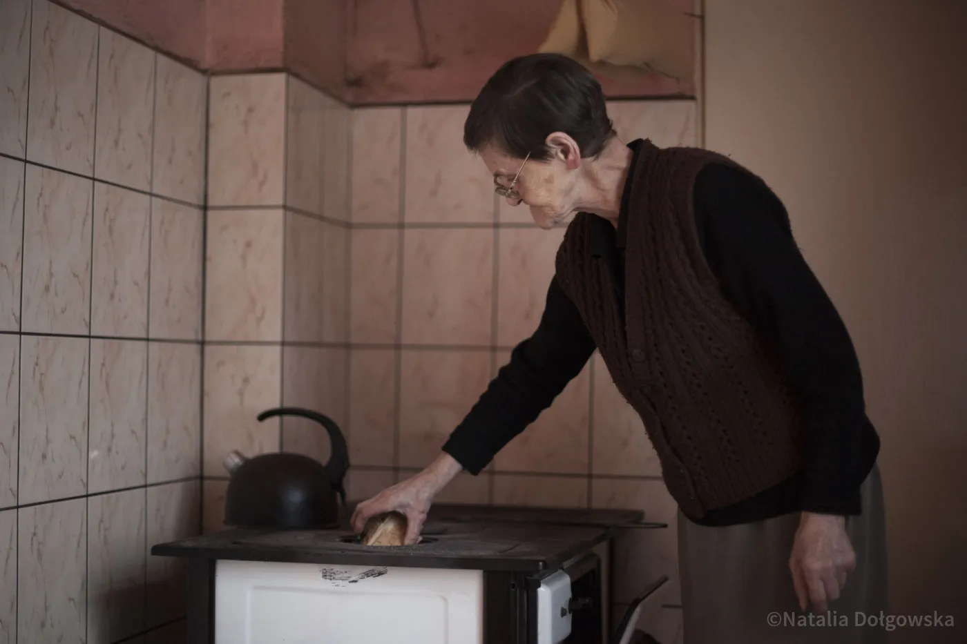 7186725-pani-domicela-przy-piecyku.jpg