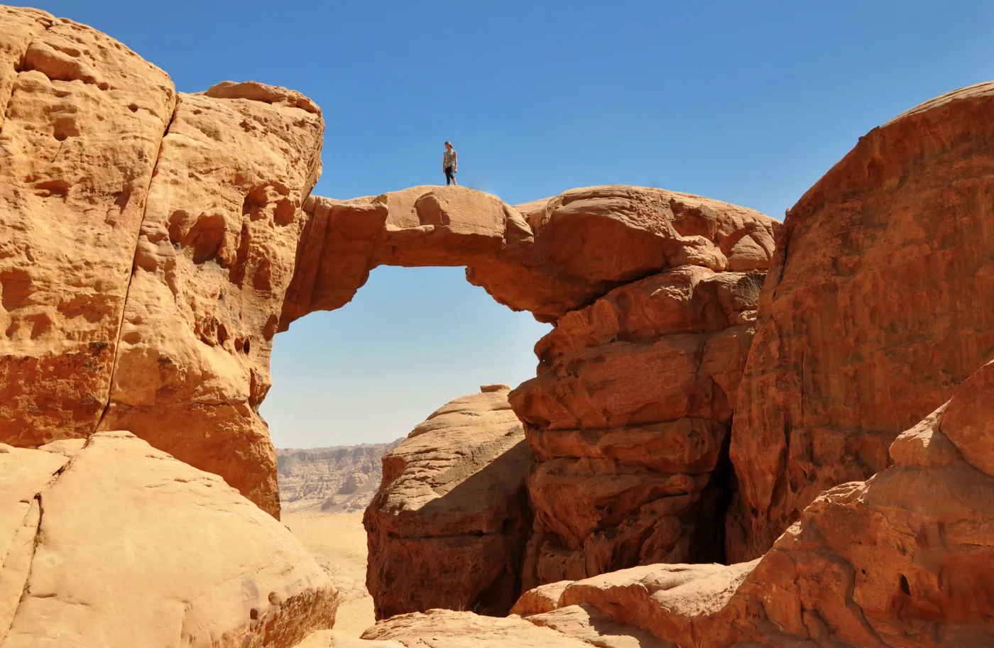 7251696-pustynia-wadi-rum-jordania.jpg