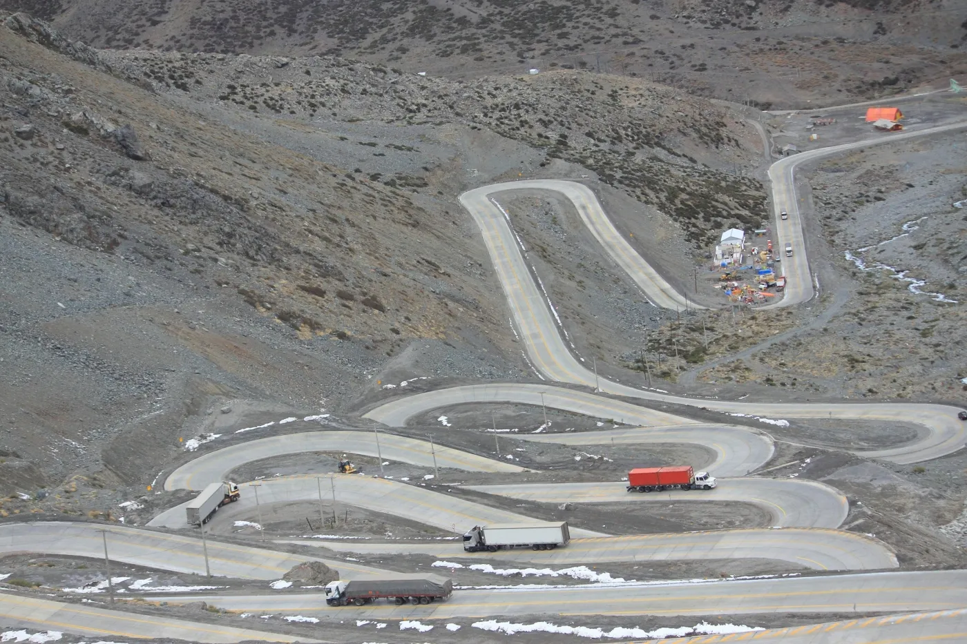 7282985-los-caracoles-andy-chile.jpg