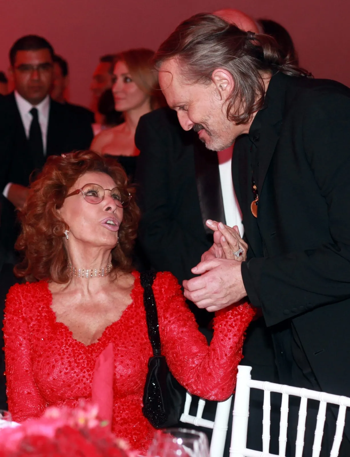 6836114-sophia-loren-i-miguel-bose.jpg