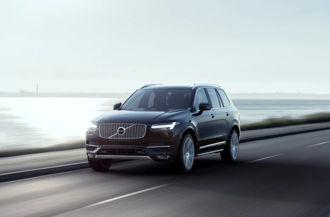 6841524-volvo-xc90-first-edition.jpg
