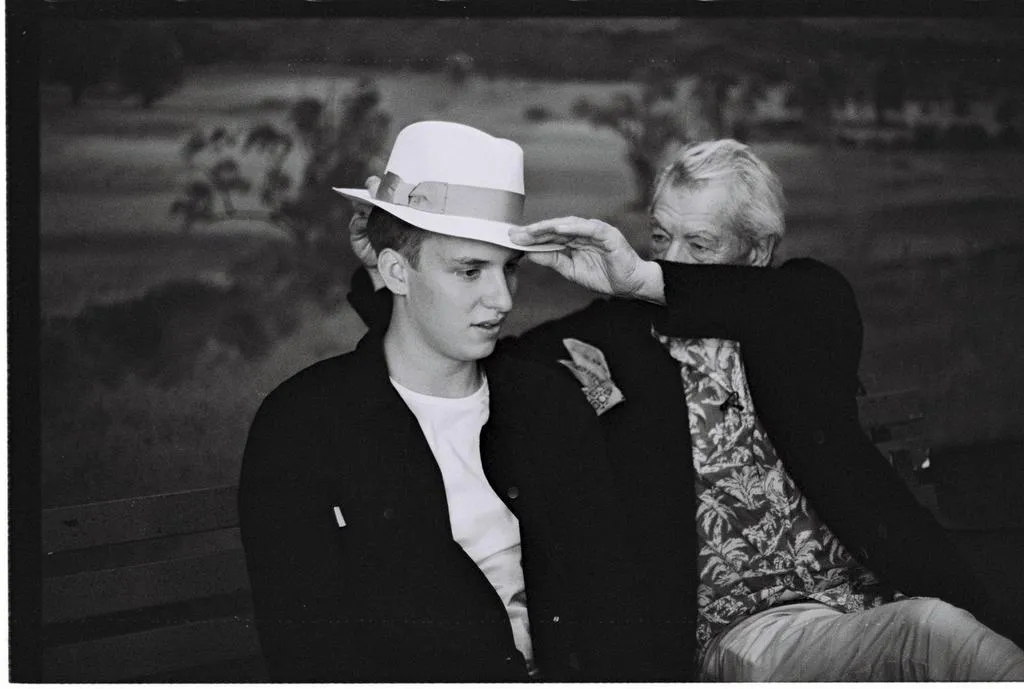 George Ezra i Ian McKellen