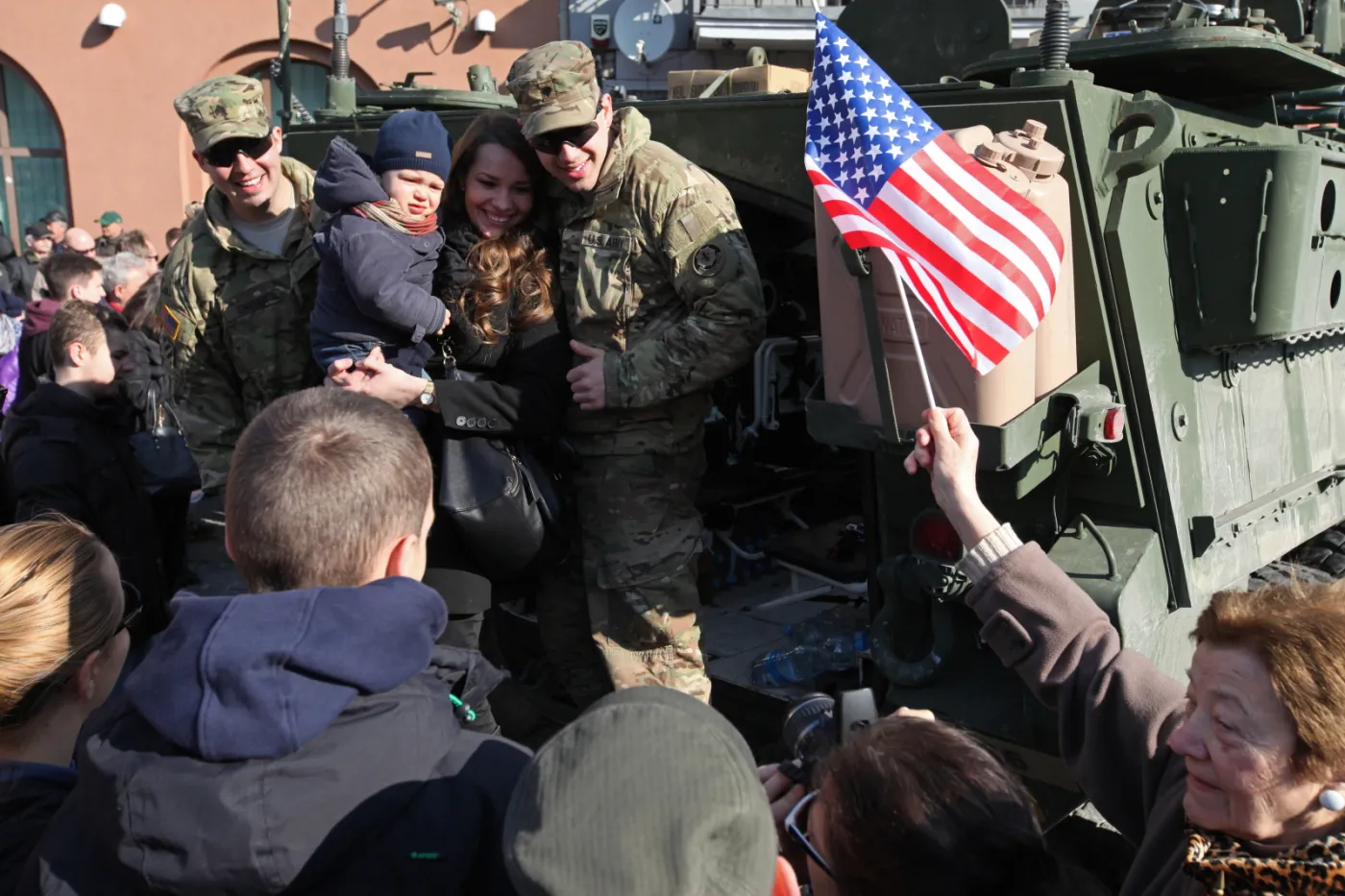 Amerykanie zdobyli Białystok. Tłumy witają "Dragoon Ride". ZDJĘCIA