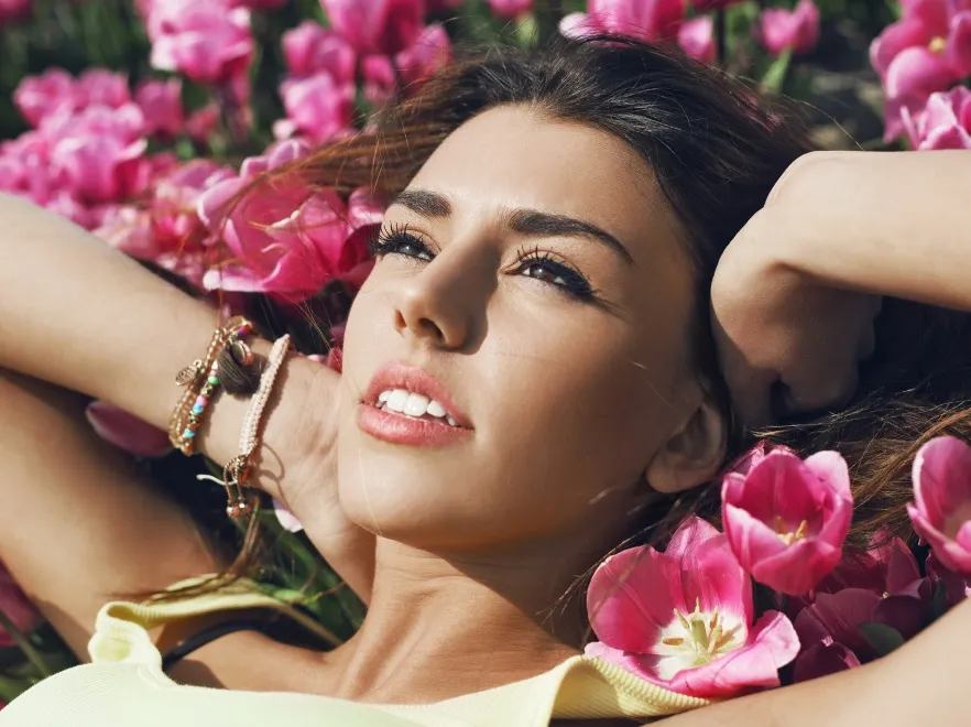 Kobieta z pięknymi włosami