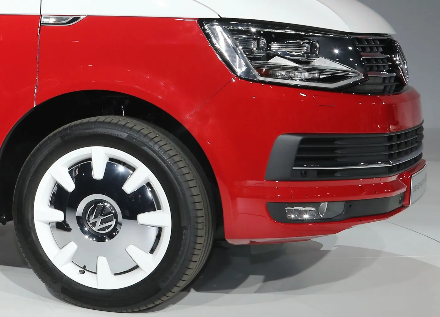 7660209-volkswagen-transporter-t6.jpg