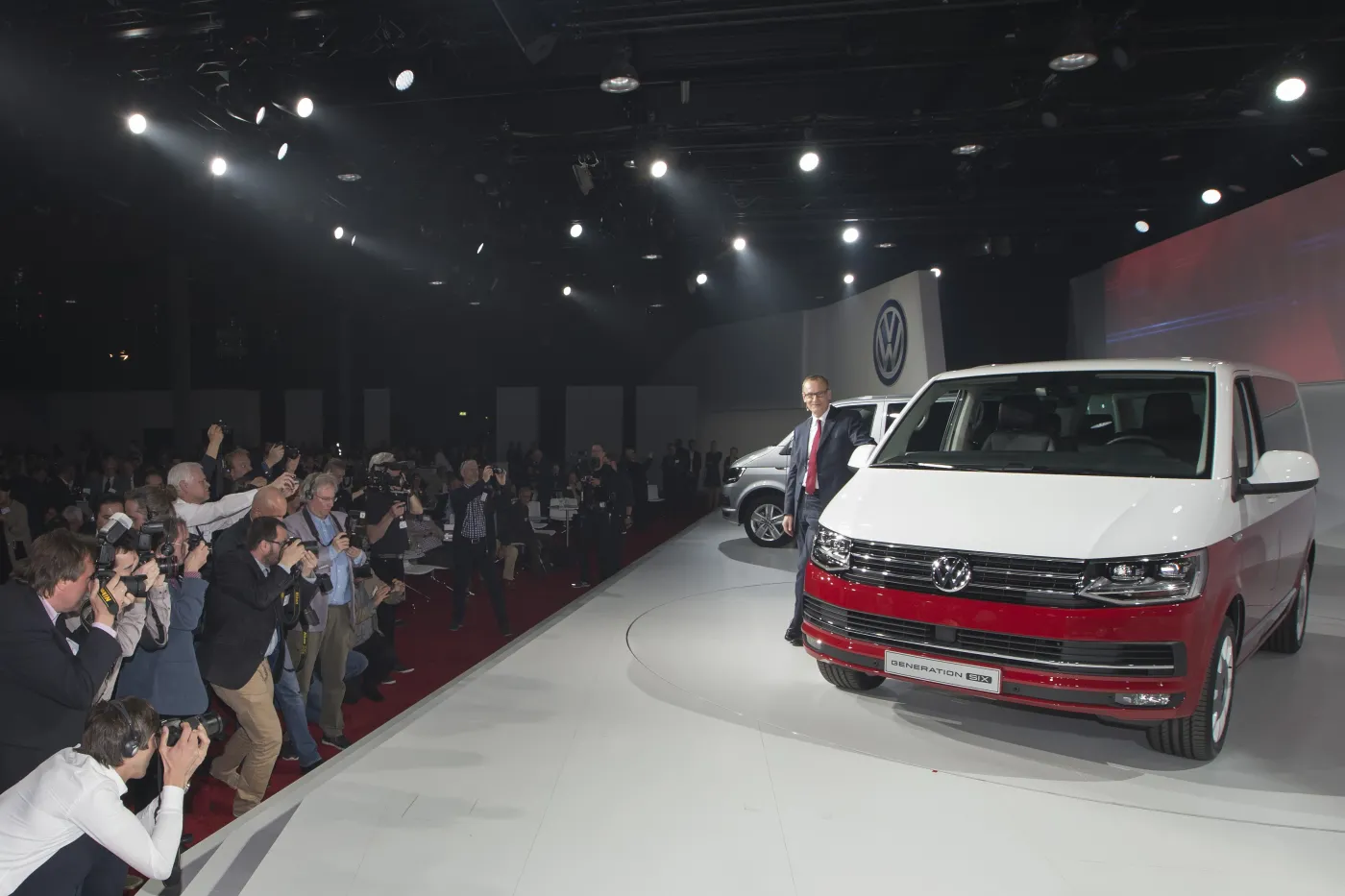 7660238-volkswagen-transporter-t6.jpg