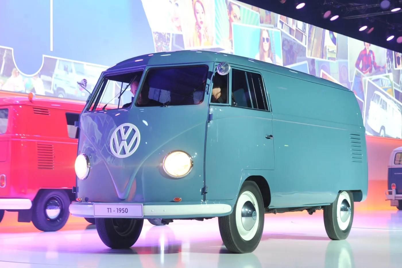 7661199-volkswagen-transporter-t6.jpg