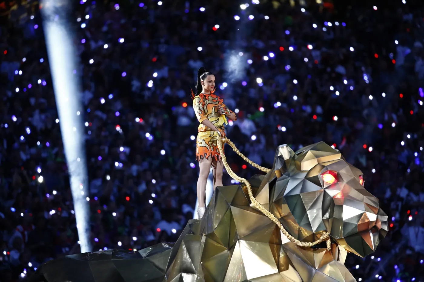 7372499-katy-perry-na-super-bowl.jpg