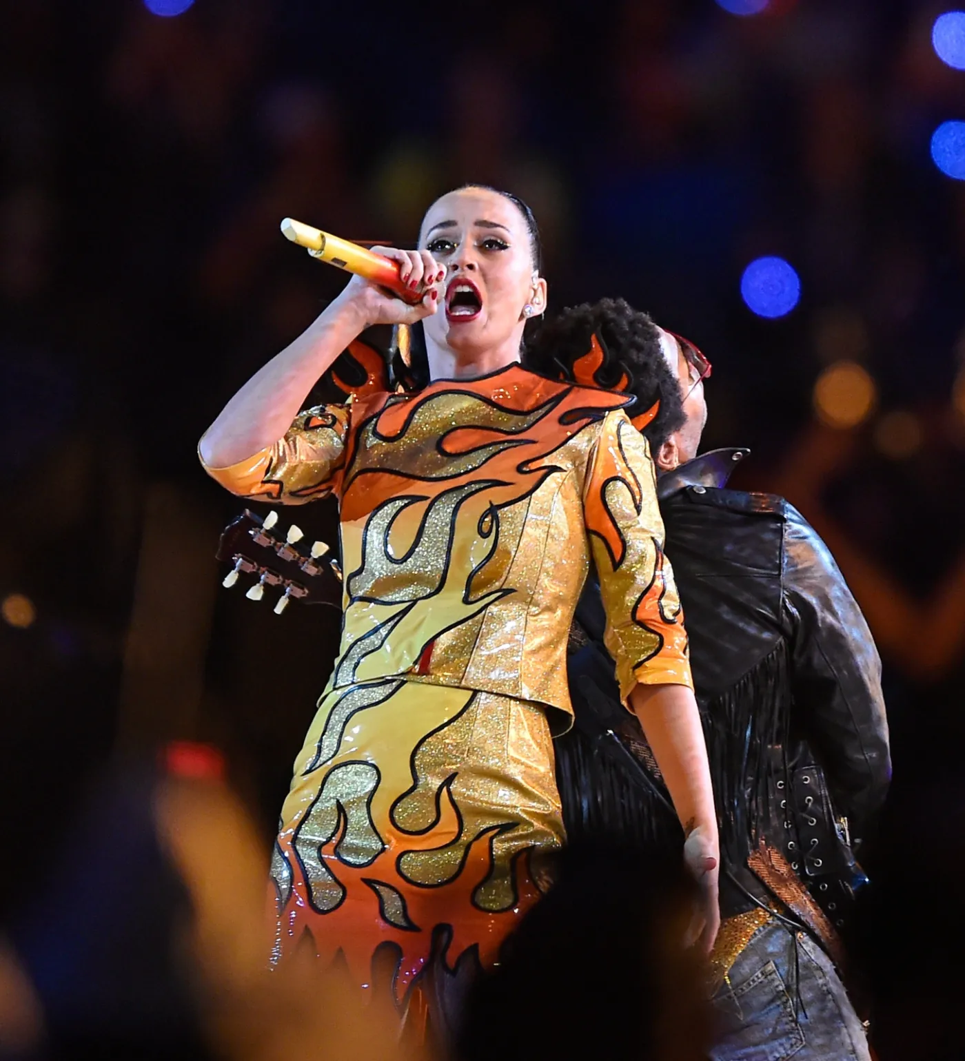 7372731-katy-perry-na-super-bowl.jpg